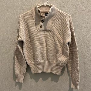 GAP button pullover sweater. Size Small.